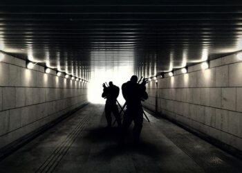 Six militants d’extrême droite présentés à la justice après l’agression d’un homme à Paris – Ouest-France