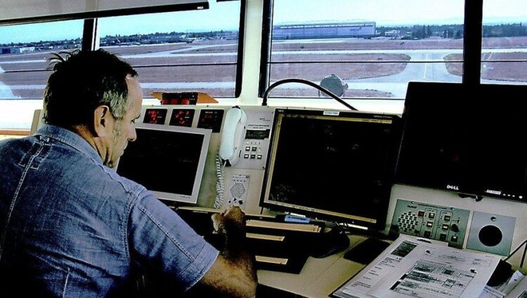 La tour de contrôle évacuée, plusieurs avions à destination de l’aéroport de Nantes déroutés – Ouest-France