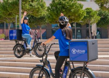 Un livreur à vélo lui donne un coup de couteau dans la gorge devant le stade Chaban-Delmas de Bordeaux – ici, le média de la vie locale