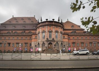 Pourquoi les Bains municipaux suppriment les créneaux naturistes réservés aux femmes – France 3 Régions