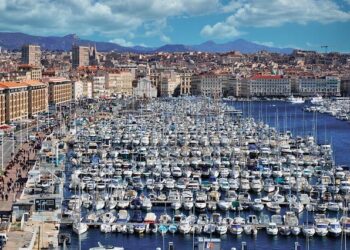 Marseille : Une folle course-poursuite en pleine rue, deux individus interpellés, un troisième en fuite – France Live