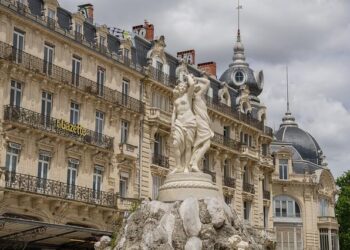 EN IMAGES. Émotion, détermination et lassitude : environ 300 personnes réunies à Montpellier, trois ans après le début de la guerre en Ukraine – France 3 Régions EN IMAGES. Émotion, détermination et lassitude : environ 300 personnes réunies à Montpellier, trois ans après le début de la guerre en Ukraine – France 3 Régions