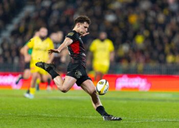 Polotronesofà, beach rugby au cap d’Agde, Gladiator 2… L’œil d’Ovale Masqué sur Italie-France – actu.fr