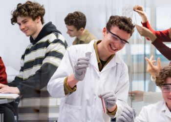 Programmes pré-universitaires 2025 : découvrez les études universitaires – Sciences Po