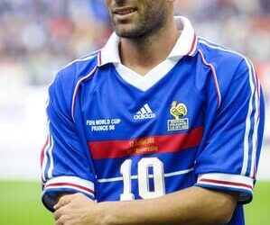 Zinédine Zidane étend son empire avec un business en vogue : il investit plusieurs millions dans un projet en France – Purepeople