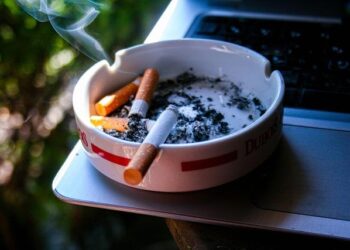 Les cigarettes électroniques jetables « puffs » bientôt définitivement interdites en France? – Nice matin Les cigarettes électroniques jetables « puffs » bientôt définitivement interdites en France? – Nice matin