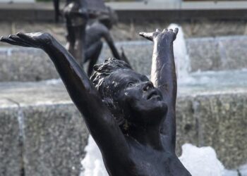 Nice: un an après son agression au lycée Stanislas, Charlotte garde des séquelles et « eux continuent leur vie » – ici, le média de la vie locale Nice: un an après son agression au lycée Stanislas, Charlotte garde des séquelles et « eux continuent leur vie » – ici, le média de la vie locale