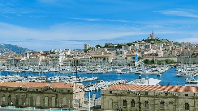 Marseille : Trois engins explosifs lancés contre le consulat général de Russie, Moscou dénonce « une attaque terroriste – France Live