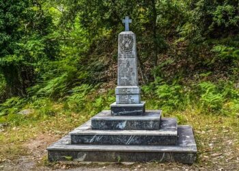 Saluts nazis lors d’un débat : une plainte déposée contre deux étudiants de l’ESPOL à Lille – France 3 Régions Saluts nazis lors d’un débat : une plainte déposée contre deux étudiants de l’ESPOL à Lille – France 3 Régions