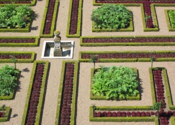 Arlempdes, La Légende du Premier Château de la Loire – AlloCiné