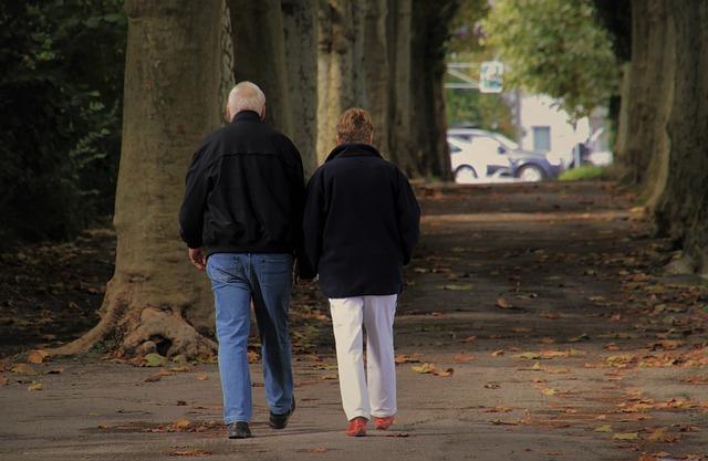 Les liens du cœur : analyse des relations interpersonnelles dans L'attachement