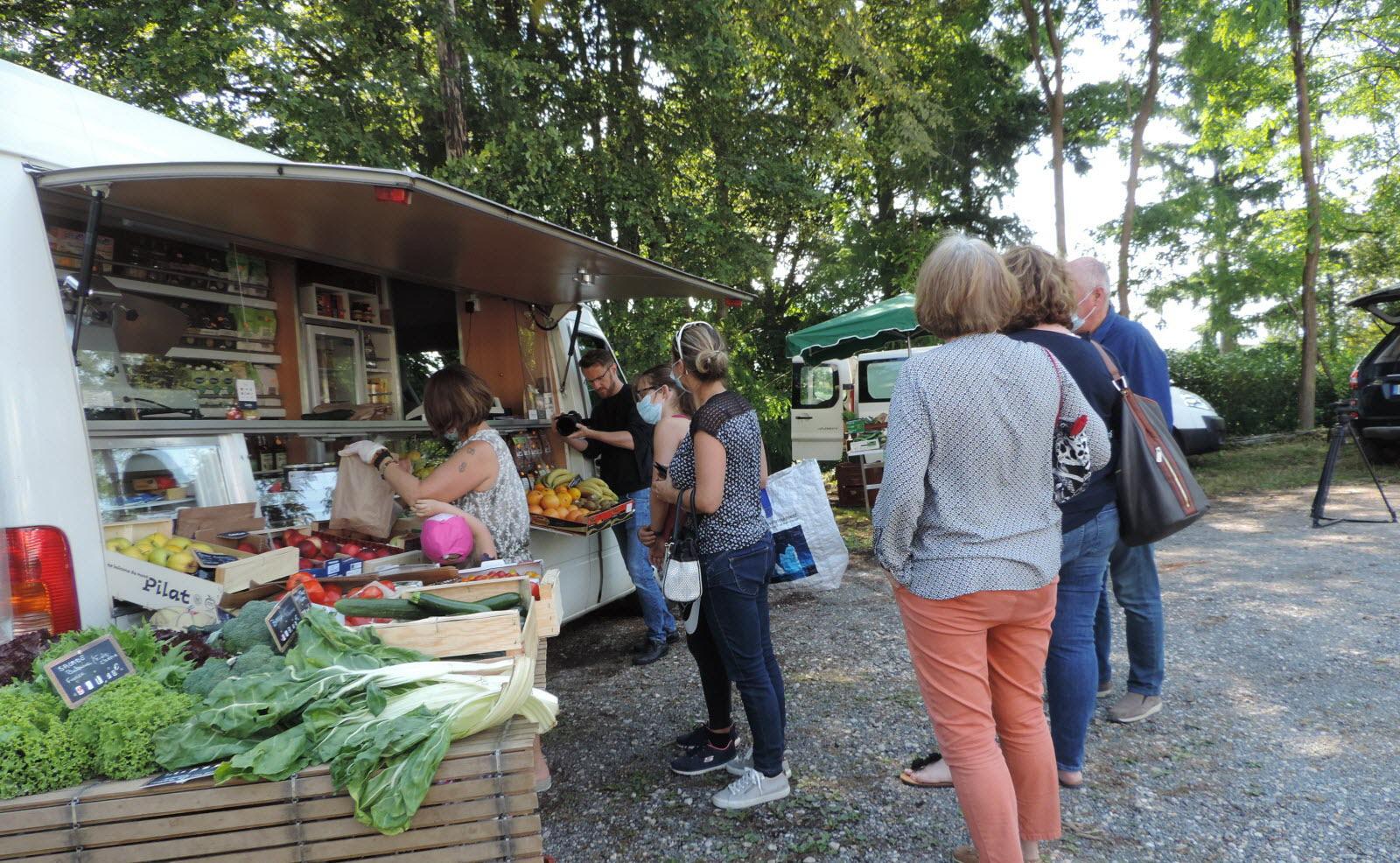 Découverte du marché Itinérant : Un Voyage au Cœur du Vintage