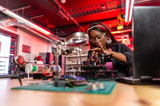 Témoignages et réussites des jeunes participants au programme de robotique