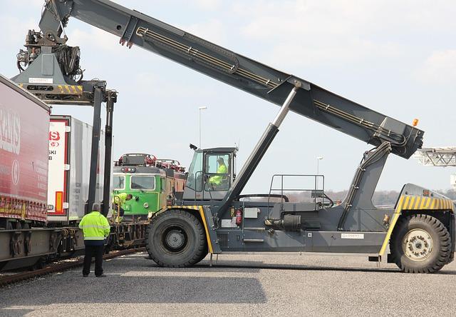 Impact de‍ la grève des dockers sur la ​logistique portuaire à Nantes et Saint-Nazaire