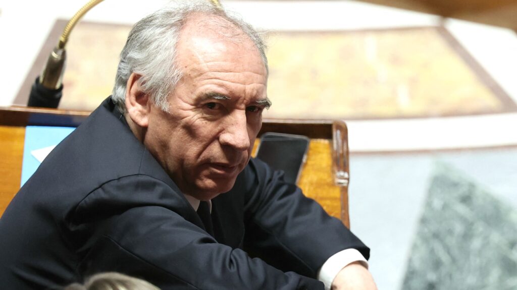 La France assure son budget : François Bayrou prêt à prolonger son aventure à Matignon !