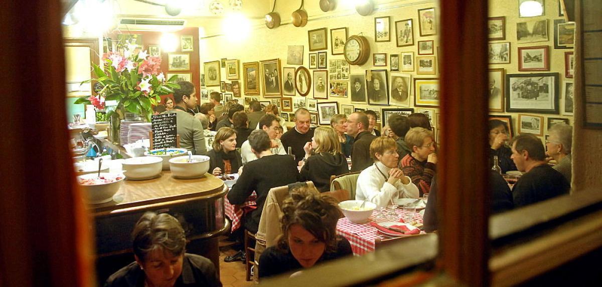 la préservation des traditions culinaires face à la standardisation