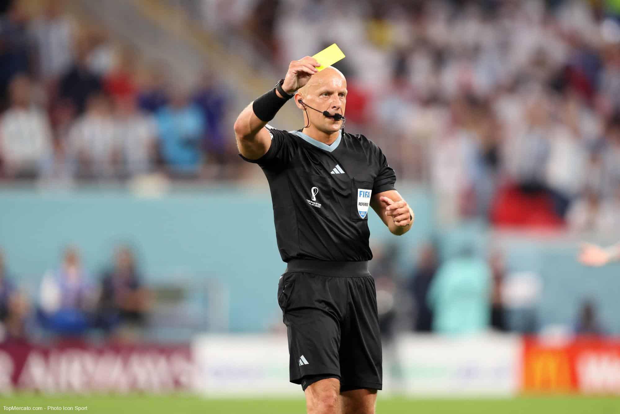 L’arbitre de France-Argentine fait encore des siennes ! - Sports.fr