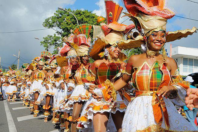 Enthousiasme collectif au cœur de Montpellier pour le carnaval antillais