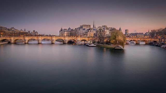 Découverte du Pont Tournant de la Petite France et son Importance Historique