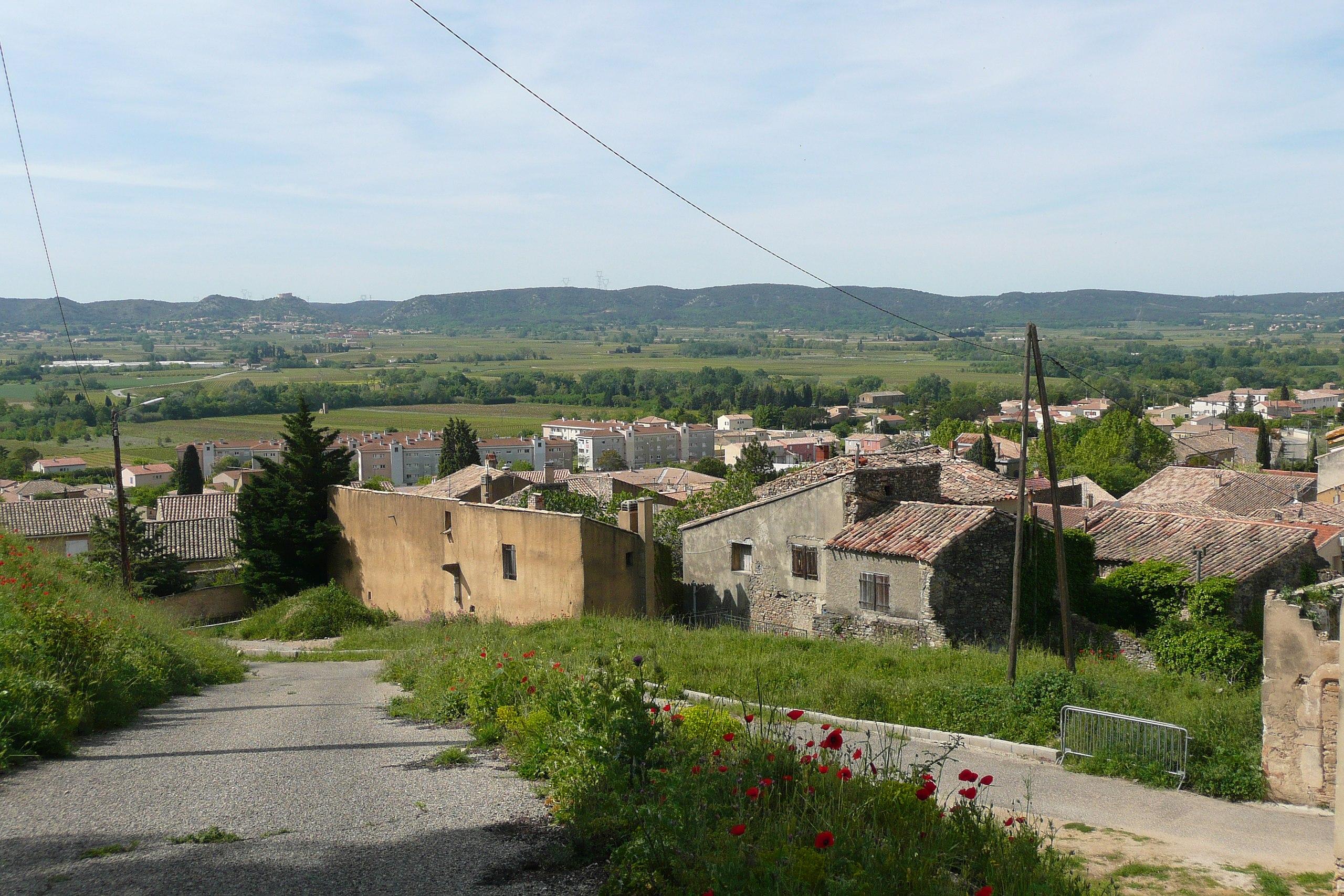 Découverte de la ville dLaudun-lArdoise et son rôle dans le sport-boules