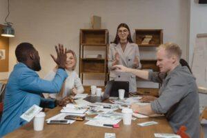 Stratégies pour Restaurer un Climat de Travail Sain