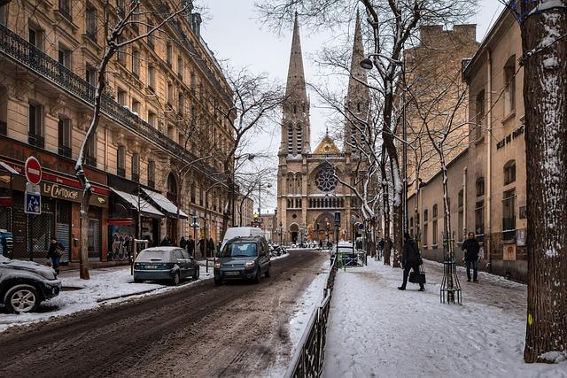 Les lieux emblématiques de Paris et de lÎle-de-france accueillant ces expositions