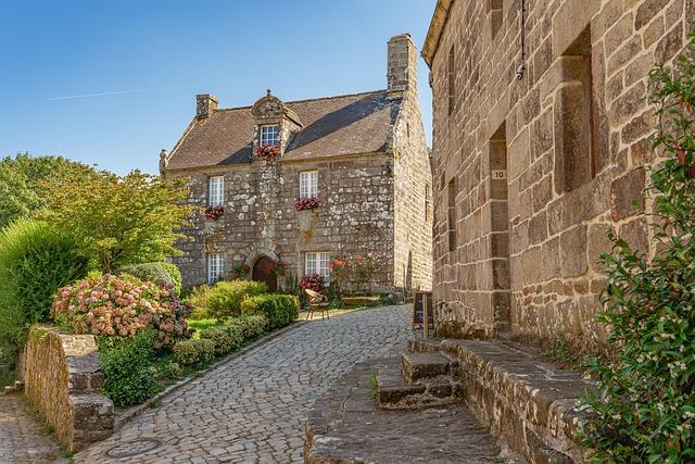 « 10 à‌ 15 000 visiteurs ‌attendus ‍» : Miss ‌France 2025 ⁤bientôt en ‌visite ⁤en Maine-et-Loire​ - Ouest-France