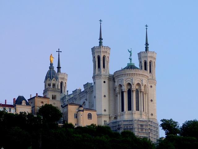 Prévisions pour lavenir : Les prochaines étapes pour Lyon et Feignies