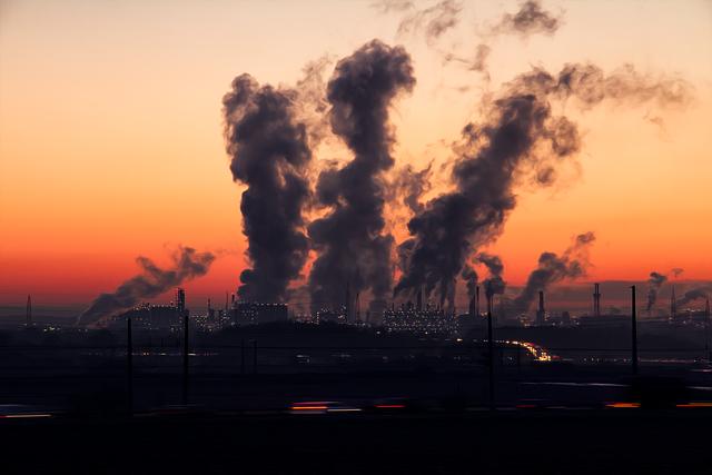 Sensibilisation et éducation à la lutte contre la pollution pour les jeunes