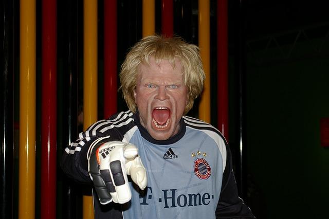 Les enjeux​ des discussions entre Oliver Kahn et ​Gérard Lopez