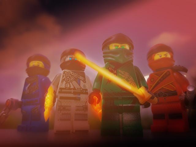 Intrigues⁣ et rebondissements : ce qui attend⁢ les fans de Ninjago