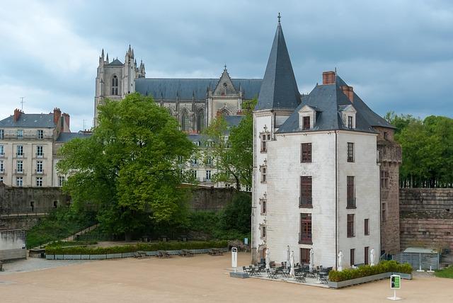 Conseils vestimentaires pour affronter le temps nantais en mars