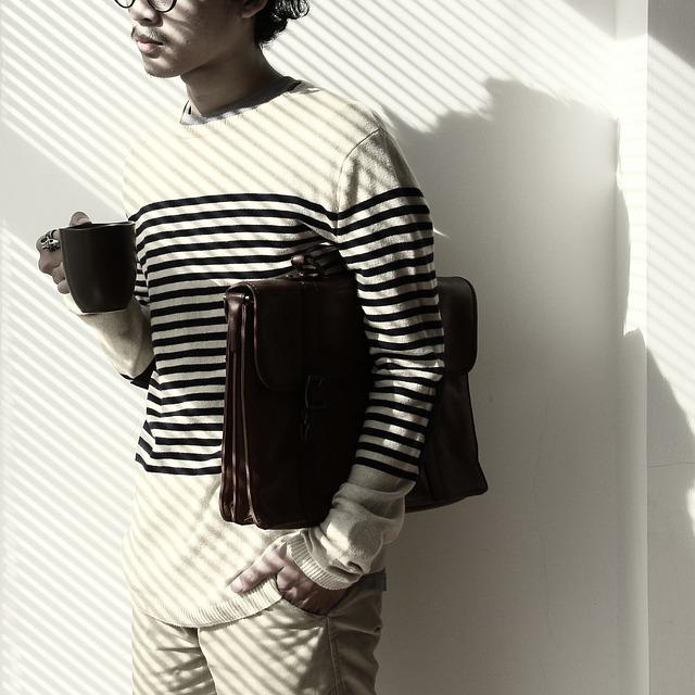 Limportance‌ du style minimaliste : Cohésion et sérieux au sein du groupe