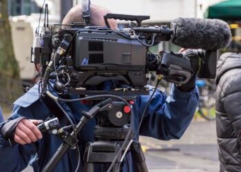 Karim Aïnouz, réalisateur : « Le cinéma a une obsession pour les femmes mortes, j’ai fait le contraire » – France Culture