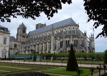 Bourges, 1ère ville moyenne la plus attractive de France pour les entreprises en 2024 – France 3 Régions Bourges, 1ère ville moyenne la plus attractive de France pour les entreprises en 2024 – France 3 Régions