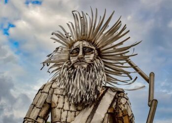 « Il est majestueux, c’est magique » : les Parisiens éblouis par la renaissance de Zeus, le cheval des Jeux olympiques – ici, le média de la vie locale