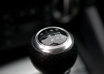 Dix années après sa création, Shift Technology continue sa croissance et porte haut les couleurs de la France – Maddyness