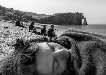 Femmes réfugiées : en France, 8 sur 10 restent exclues de l’emploi – Carenews