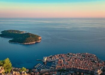 Face aux menaces qui pèsent sur l’Europe, l’appel à la mobilisation d’Emmanuel Macron – franceinfo Face aux menaces qui pèsent sur l’Europe, l’appel à la mobilisation d’Emmanuel Macron – franceinfo