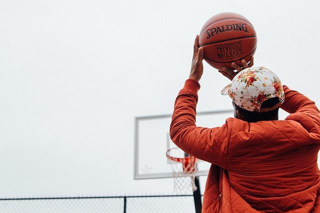 Du basket aux affaires, la reconversion contrastée de Tony Parker – France Inter