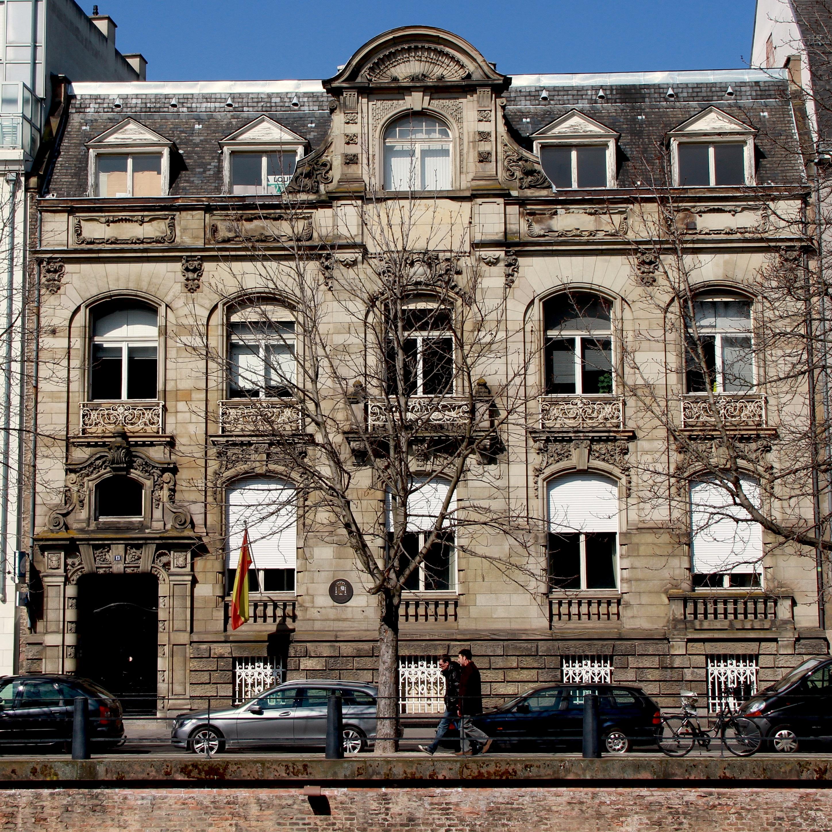 Conséquences diplomatiques dune fermeture du consulat à Strasbourg