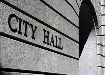 Municipales en banlieue de Lyon : deux insoumis sur les rails – Politis