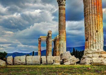 Le cheval Zeus au Peyrou prolonge la magie de Paris 2024 – En Commun