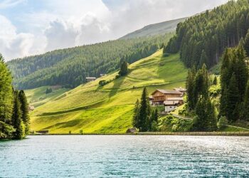 Les trésors cachés des Alpes-Maritimes : non loin de Nice, ces communes sacrées par le prestigieux label des « Plus beaux détours de France » – Nice-Presse