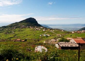 Tensions entre Alger et Paris : l’Algérie a refusé 35 ressortissants algériens expulsés de France depuis la mi-janvier – franceinfo Tensions entre Alger et Paris : l’Algérie a refusé 35 ressortissants algériens expulsés de France depuis la mi-janvier – franceinfo