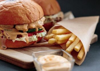 En moyenne, un Français achète 48 vêtements par an : la fast fashion, un « fléau environnemental et social » – France 3 Régions