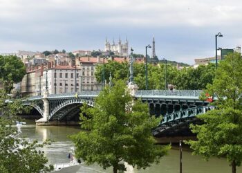 Lyon : fini l’apéro debout en terrasse, une nouvelle règle qui ne va pas plaire – Lyon Mag Lyon : fini l’apéro debout en terrasse, une nouvelle règle qui ne va pas plaire – Lyon Mag