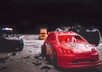 Paris : treize blessés, dont dix policiers, dans un accident après un refus d’obtempérer – ici, le média de la vie locale Paris : treize blessés, dont dix policiers, dans un accident après un refus d’obtempérer – ici, le média de la vie locale