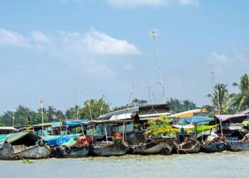 Un passant découvre le cadavre d’un homme en train de flotter à Bordeaux, une enquête ouverte – Ouest-France