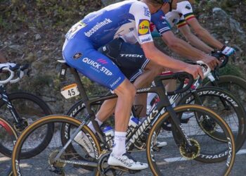 « C’est pour les gros puncheurs » : on a reconnu le final explosif de la deuxième étape du Tour de France 2025 – L’Équipe